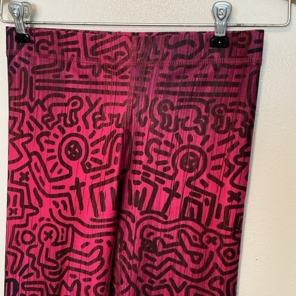 Terez X Keith Haring Printed Tall Band Legging Hanging Hearts in Harmony Pink xs - Picture 5 of 12